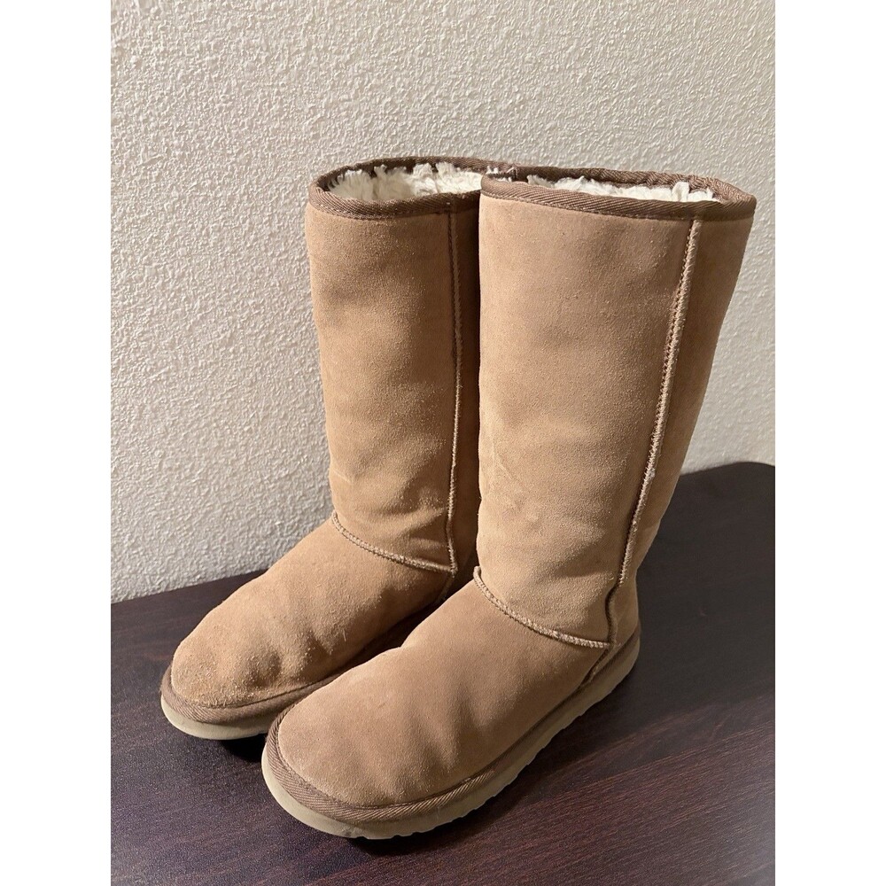 UGG Australia Classic Tall Beige Shearling Lined Knee High Boots Women’s 10M